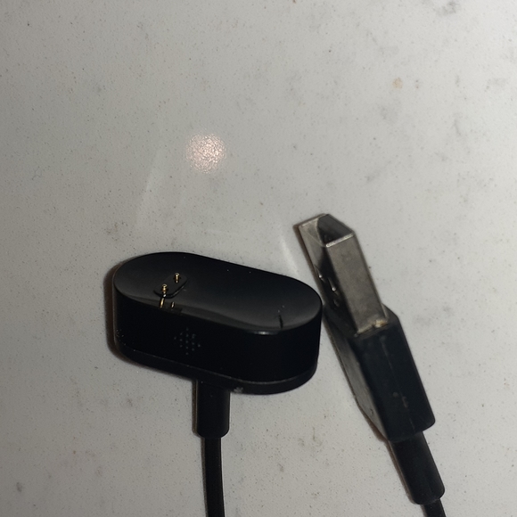 Fitbit inspired Hr charger - Picture 5 of 5